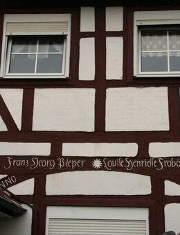 Vierständer-Hallenhaus - Denkmalgeschützt - Mit Nebengebäude - Im Ortskern von Grasdorf ... !!! - Laatzen