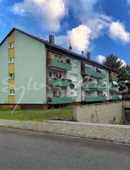 Mehrfamilienhaus mit hohem Potenzial - Oberhausen-Rheinhausen