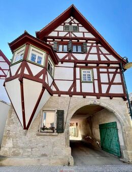 Ehemalige Schloßschneiderei - denkmalgeschütztes Fachwerkhaus mit großem Garten... - Mühlacker
