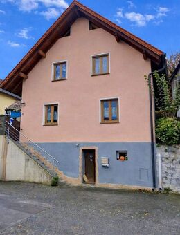 Liebevoll renoviertes Einfamilienhaus mit Garten und Doppelgarage - Passau