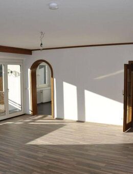 Penthouse 4-Zimmer-Wohnung in Holthausen mit Süd-Balkon und Garage - Mülheim (Ruhr)