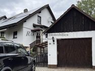 Sehr gepflegtes Einfamilienhaus mit Einliegerwohnung und toller Aussicht in äußerst ruhiger Lage in RH-Hofstetten - Roth (Bayern)