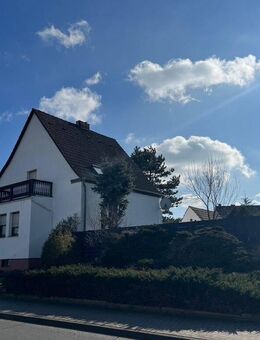 Top Zustand–Einfamilienhaus mit Kamin, wunderschönem Garten und zwei Garagen in Schlaitz - Muldestausee