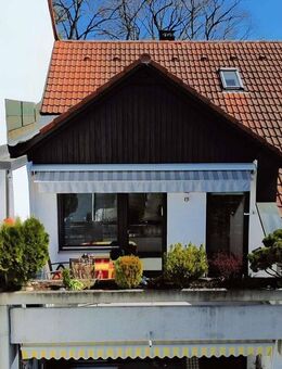 Zentrale 2-Zimmer Dachgeschosswohnung mit Sonnenbalkon und vielseitig nutzbarem Speicherraum - Planegg