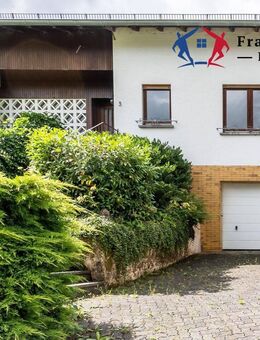 Freistehendes Einfamilienhaus in Mürlenbach - ruhige Lage - Garage, Garten & Terrasse - Mürlenbach