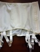 Vintage Strumpfhalter mit 12 Strapsbändern in der Farbe champagner Damengröße 42 (XL) (Premiumqualität) in 45768
