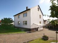 gepflegtes Einfamilienhaus mit drei Garagen, Terrasse, 2 Balkone, kinderfreundlicher Garten, ruhige Wohnlage von Weidenhausen - Meißner