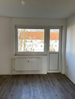 Renovierte 2-Zimmer-Wohnung mit Balkon - Bremen