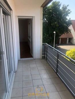 ***Helle 3 Zi.-Whg. mit Balkon!*** - Tegernheim