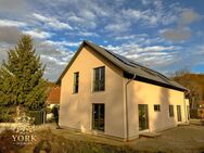 Effizient mit Sternchen-Neubau-Doppelhaushälfte - Eisenberg (Thüringen)