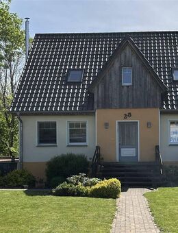 Einfamilienhaus - Schlossblick, großem Grundstück und viel Nebengelass - Steinhagen (Landkreis Rostock)