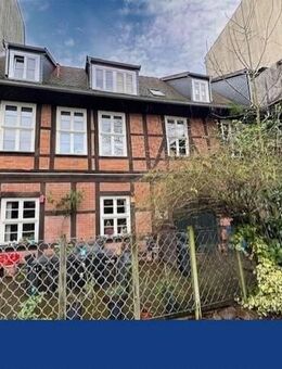 Eigennutz und Kapitalanlage - Mehrfamilienhaus mit 3 Wohnungen - Schwerin