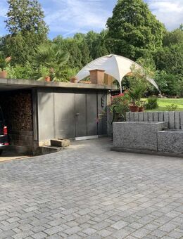 Großzügiges Einfamilienhaus mit 3000 m² Grundstück in idyllischer Lage von Baden-Baden - Baden-Baden