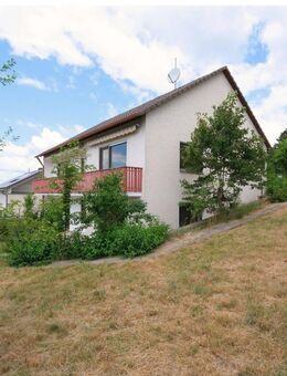 Vielseitiges Einfamilienhaus mit Einliegerwohnung, traumhafter Aussicht und Ausbaupotenzial - Rennertshofen