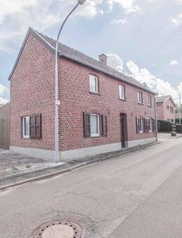 Ehemalige Hofstelle mit überdachtem Innenhof sowie Halle/Werkstatt in Feldrandlage von Korschenbroich-Steinforth - Korschenbroich