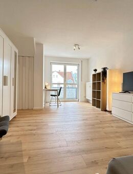 Stylisches 1-Zimmer-Apartment mit Balkon & Tiefgarage - Renoviert, neu möbliert & vollausgestattet! - Kronach