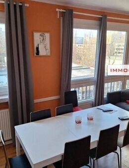 IMMOBERLIN.DE - Lichtdurchflutete Wohnung in familiärer Lage beim Volkspark Friedrichshain - Berlin