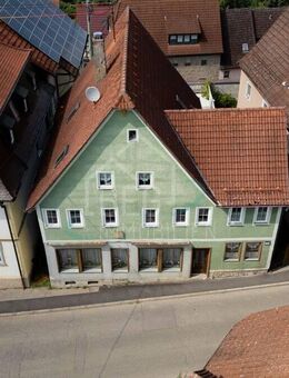 *PROVISIONSFREI* Einfamilienhaus mit großem Potenzial - Langenburg