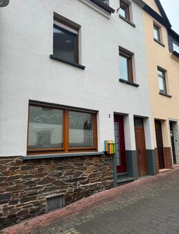 Perfekt für Familien: Haus mit Moselblick, Balkon und Garten 1.250 € VB - Klotten