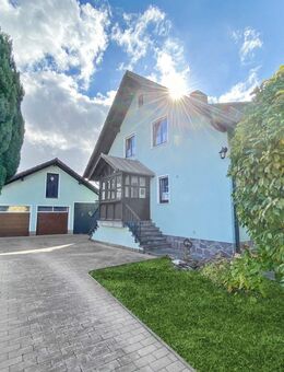 Ideal für Gartenfreunde, Großes Grundstück mit Teich und Laube - Karlstadt