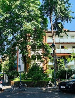 Stilvolle 2-Zimmer-Wohnung mit 2 Balkonen und Doppelstellplatz in Bestlage von Düsseldorf-Oberkassel - Düsseldorf