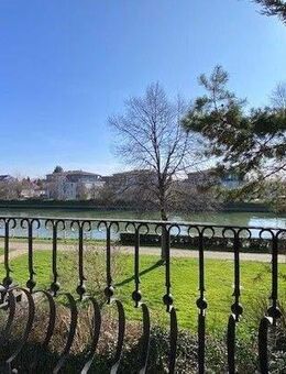 Familienglück am Wasser - Architektenhaus mit Einliegerwohnung in Top-Lage - Ilvesheim