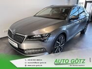 Skoda Superb, Combi Style Vorb elektr Heckkl LichtAssist Induktiv Laden Frontscheibenheiz Ladeboden vo hi VZE Digi SpurAssist Sunset Spiegel elektr anklappbar 4xEFH Armlehne Connect RÃckbank geteilt Metallic, Jahr 2024 - Beilngries