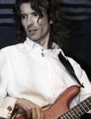 E-Bassunterricht in Frankfurt – Dein Weg zum Groove! in 60323