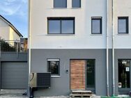 Schöne Doppelhaushälfte Neubau bezugsfertig mit Keller, Garage und Terrasse mit Garten - Ilsfeld