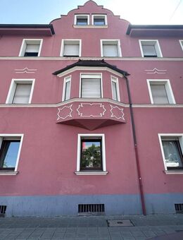 großzügige und renovierte 4 Zimmer Wohnung mit in Schweinau / Nürnberg - Nürnberg