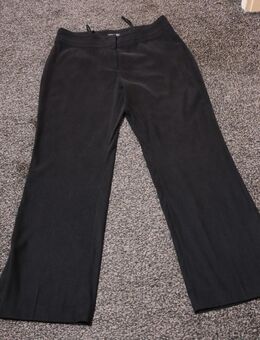 #Hose in Samt-Optik, Gr. 44, #schwarz #Elements - wie neu - Pfaffenhofen (Ilm) Zentrum