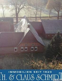 Hofstelle mit umfangreichen Nebenflächen und rd. 4 Hektar Land am Haus nahe Oldenburg - Wiefelstede