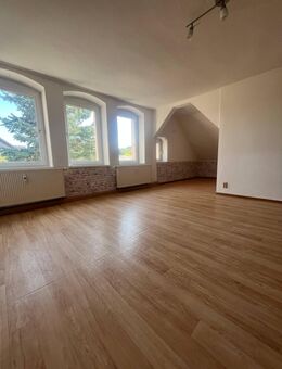 Das ist außergewöhnlich - Besondere Wohnung mit viel Charme und Licht - Großschönau