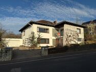 NEU - Einfamilienhaus mit Einliegerwohnung über den Dächern von Kilianstädten - Schöneck