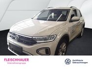 VW T-Roc, 1.5 TSI Life 17 VC, Jahr 2023 - Bonn