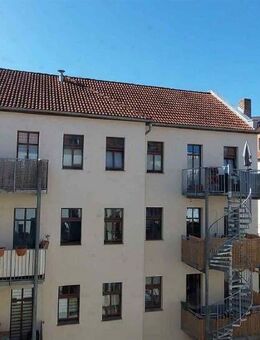 Zweiraumwohnung mit Balkon und Stellplatz im Stadtteil Reudnitz im Leipziger Osten - Leipzig