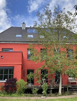 Stilvolle Villa mit herrlichem Garten und 120 m² Nebengebäude - Bayreuth