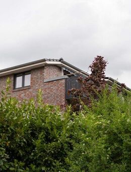 Provisionsfrei: Großzügige 3-Zimmer-Wohnung mit Balkon in Oldenburg-Alexandersfeld - Oldenburg