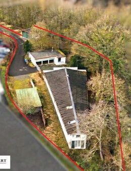 Großzügiges Anwesen mit Doppelgarage und verschiedenen Nutzungsmöglichkeiten! Ca. 3.397 m² Grundstück! - Wissen