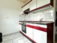 Charmante 2-Zimmer-Eigentumswohnung mit Einbauküche & Carport in ruhiger Lage von Hummeltal - Hummeltal