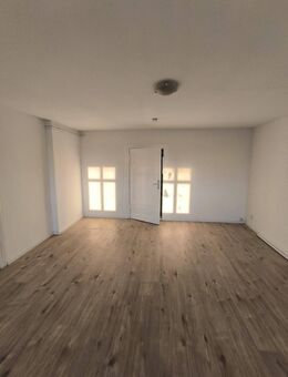 lichtdurchflutete, renovierte 4-Zimmer-Altbau-Wohnung - provisionsfrei - - Frankfurt (Oder)