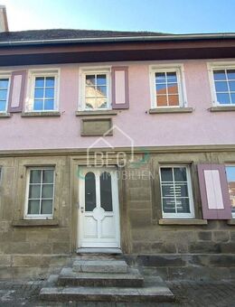 Zentral & besonders: Charmantes Wohnhaus mit Garage direkt an der Fußgängerzone - Öhringen