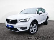 Volvo XC40, Momentum, Jahr 2021 - Ulm