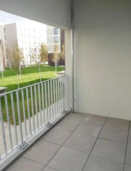 Toll geschnittene 2-Zi. Whg mit Balkon, Parkett, FBH, AR und TG! - Leipzig
