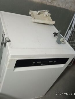 Zwei ( Defekte) Waschmaschinen abzuholen. 30 Euro 💶 - Essen Zentrum