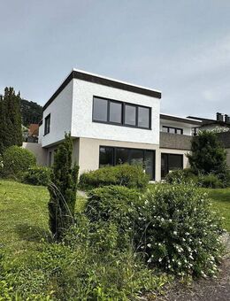 Exklusive 2,5 Zimmer Wohnung mit Garten, Terrasse, Einbauküche, geh. Innenausstattung in Lauchheim - Lauchheim