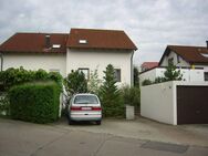GEMÜTLICHE DACHGESCHOSSWOHNUNG MIT GROSSEM BALKON IN KLEINER WOHNEINHEIT - Gärtringen