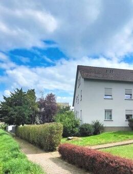 Freistehendes Zweifamilienhaus mit Blick ins Grüne in Püttlingen - Püttlingen