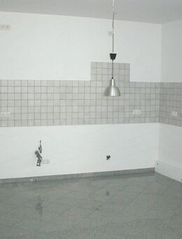 *große, ebenerdige 2-ZKB-Wohnung mit Terrasse in ruhiger Lage* - Wiesbaden