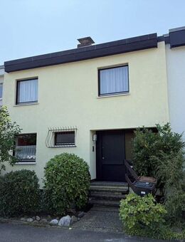 Gepflegtes Reihenmittelhaus in Freiburg auf Erbbaugrundstück - Freiburg (Breisgau)